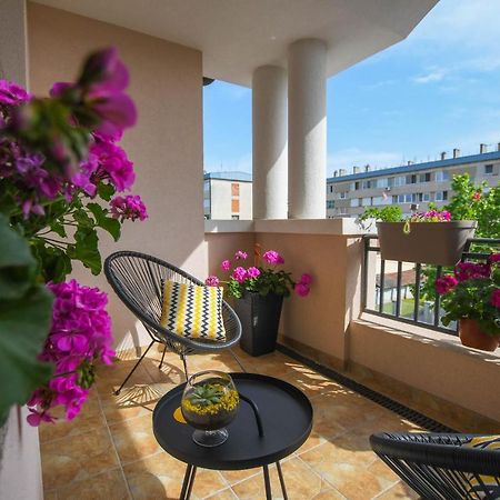 Apartment Plaza Кладово Экстерьер фото