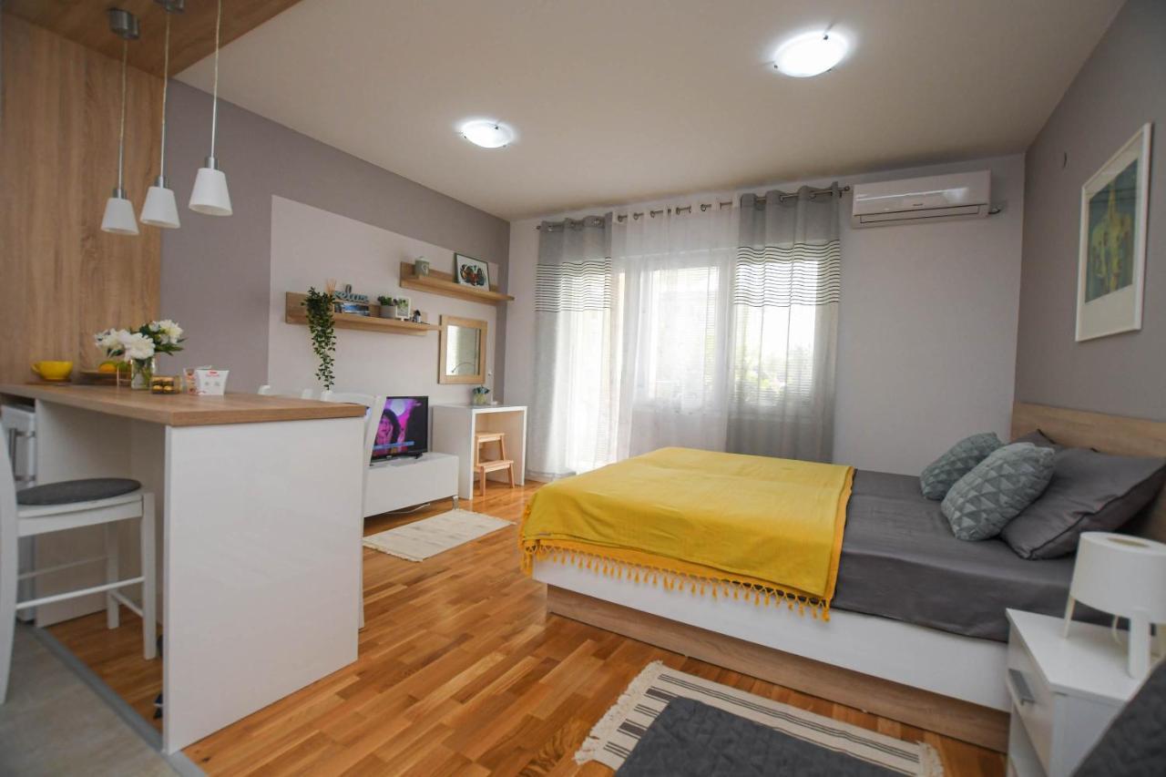 Apartment Plaza Кладово Экстерьер фото