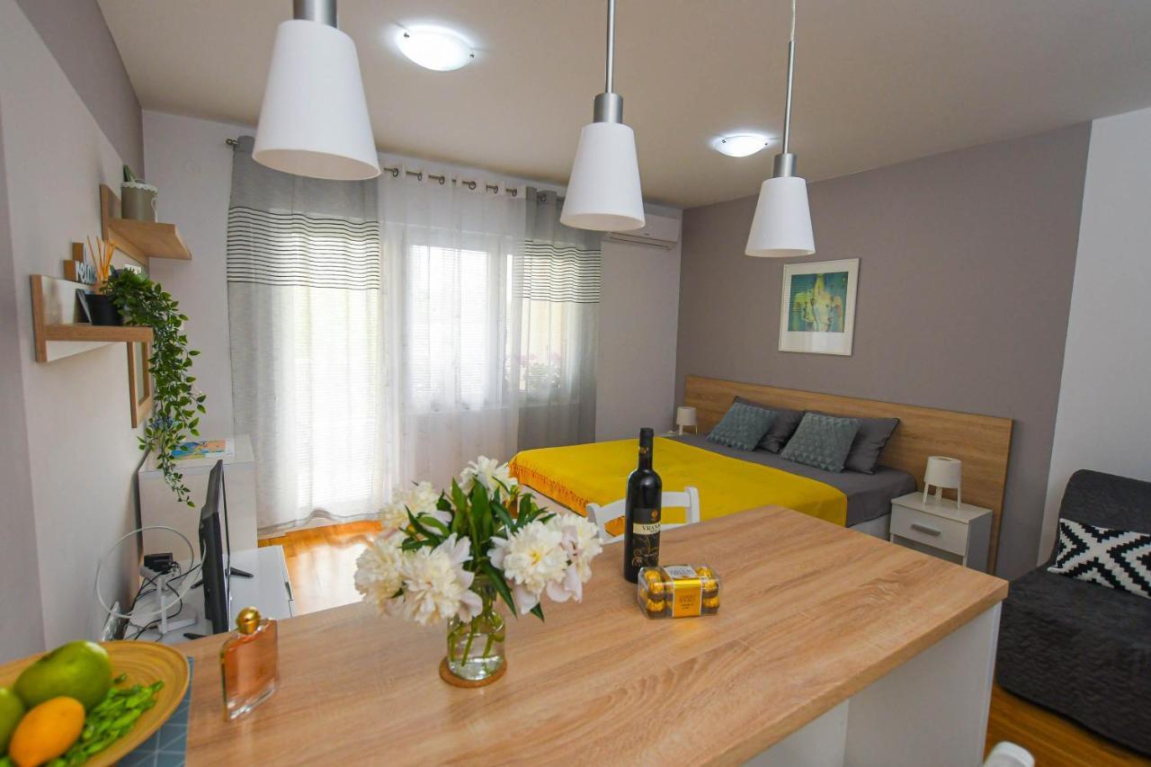 Apartment Plaza Кладово Экстерьер фото