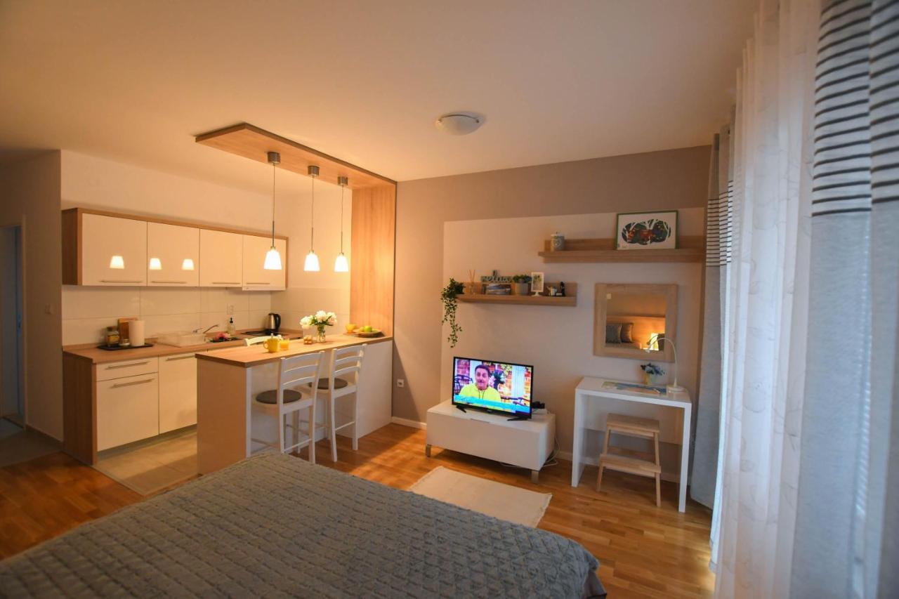 Apartment Plaza Кладово Экстерьер фото
